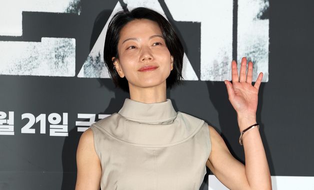 김신록, 여유 넘치는 미소