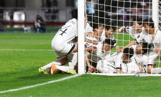 동점골에 기쁜 내고향여자축구단