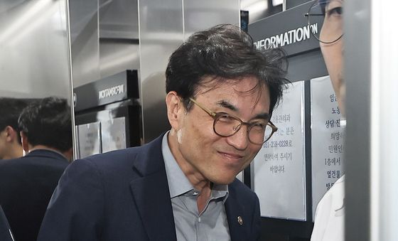 경기지방고용노동청 들어가는 권창준 차관