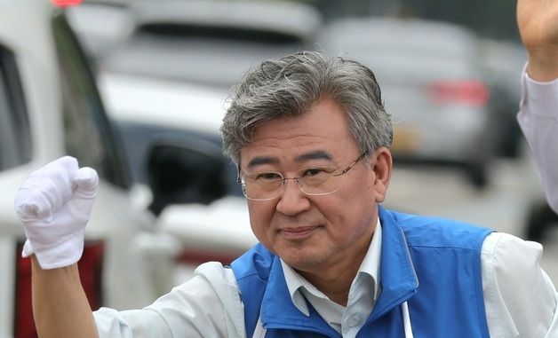 지지 호소하는 천호성 후보