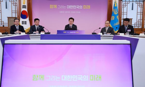 대통령 자문회의·위원회 간담회 발언하는 이재명 대통령