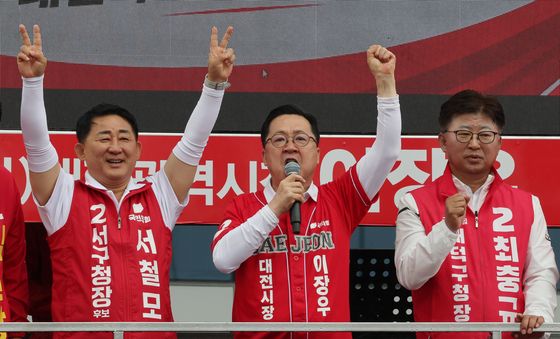 지지호소하는 이장우 대전시장 후보