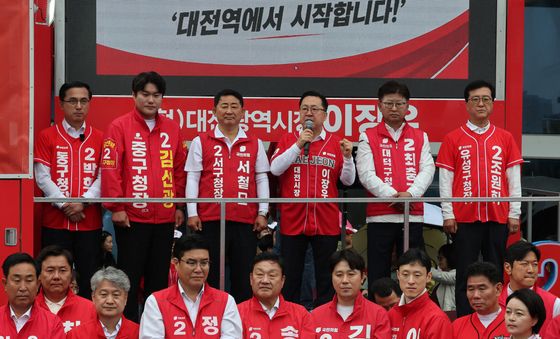 지지호소하는 이장우 대전시장 후보