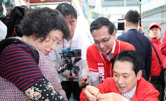 대전 전통시장 찾은 장동혁