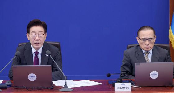 수석보좌관회의 발언하는 이재명 대통령
