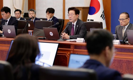 수석보좌관회의 발언하는 이재명 대통령