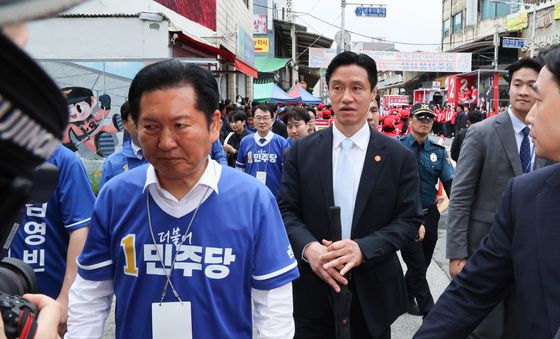 공주에서 조우하는 정청래·장동혁