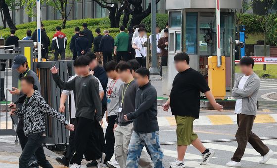 삼성전자 노조 총파업 유보…'잠정합의안 찬반투표 D-1'