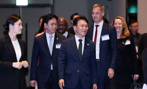 글로벌 AI 허브 비전 선포식 참석하는 김민석 총리