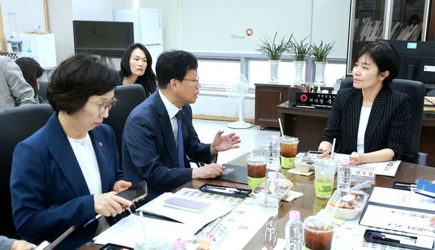 현수엽 복지부 제1차관, 고유가 피해지원금 관련 현장 방문
