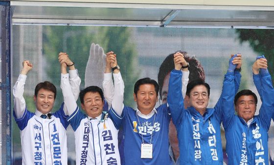 대전 지원유세 나선 정청래