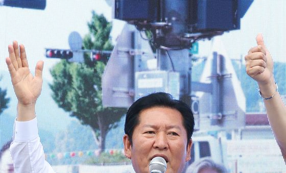 박수현·김영빈 지원 유세하는 정청래