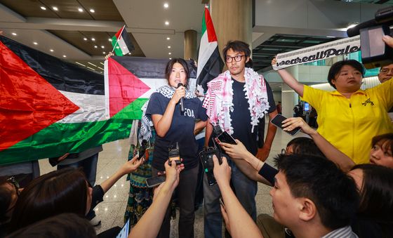 가자지구 구호선 나포 한국인 활동가 2명 귀국