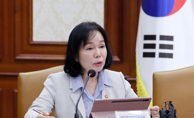 발언하는 송경희 개인정보보호위원회 위원장