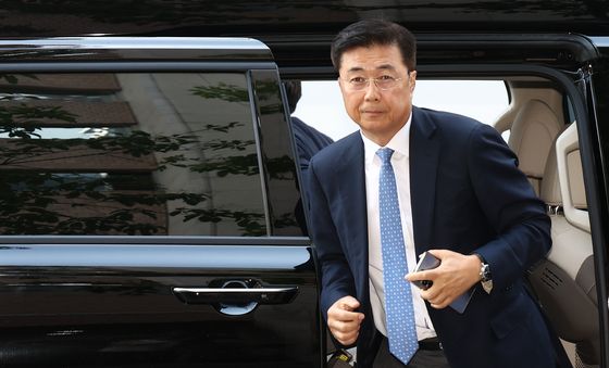 홍장원 전 국정원 1차장, 계엄 옹호 메시지 의혹 관련 종합특검 출석
