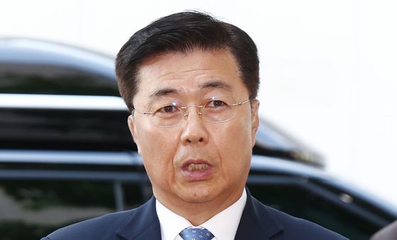 '계엄 옹호 메시지' 관련 취재진 질의 답변하는 홍장원 전 1차장