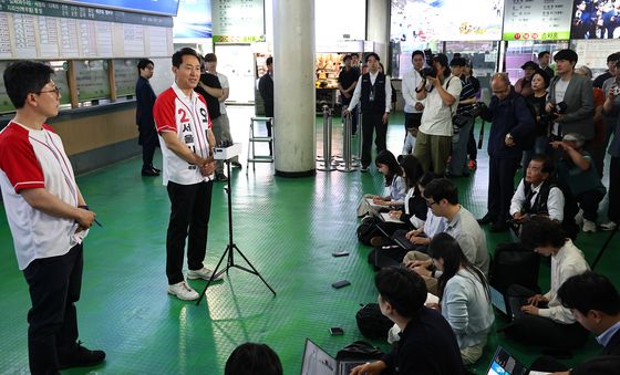 오세훈 후보, 동서울종합터미널에서 대시민 메시지 발표