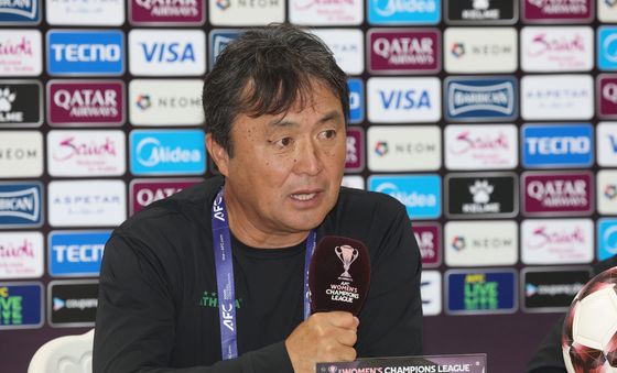 결승전 앞두고 기자회견하는 구스노세 나오키 감독