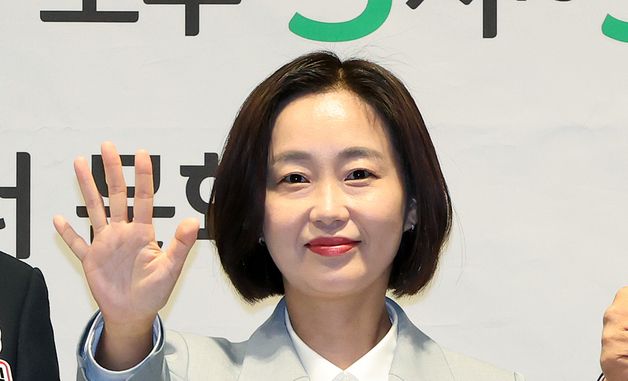 김재연 후보 '기호 5번입니다'