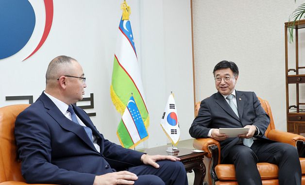 윤호중 장관, 우즈벡 비상사태부 장관 면담