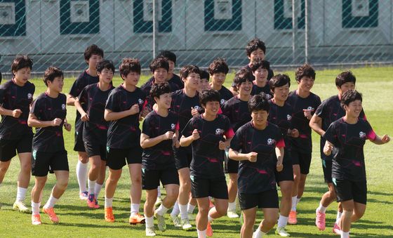 결승전 앞두고 훈련하는 북한 내고향여자축구단
