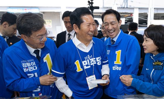 정청래·우상호 '함박웃음'