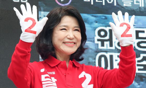 지지 호소하는 이진숙
