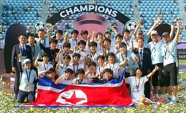 북, AFC 여자축구 우승 소식 보도…"영예의 우승컵 들어올려"
