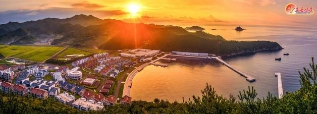 북한, 낙원포 일출 장면 조명…"부흥의 새 아침"