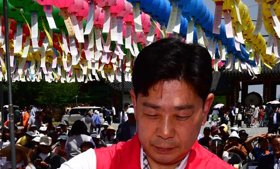 봉축법요식 참석한 박용선 후보