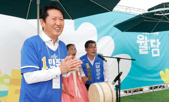 담양서 함께 창부르는 정청래 대표