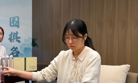 경기 임하는 최정 9단