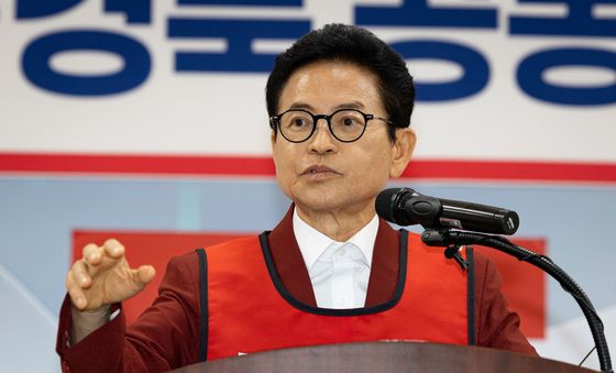 인사말하는 이철우 국민의힘 경북지사 후보