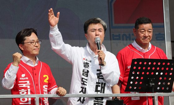 지지호소하는 김태흠 국민의힘 충남지사 후보