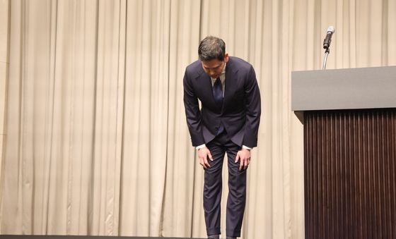 스벅 탱크데이 사과하는 정용진 회장