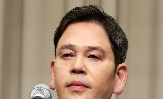 대국민 사과문 발표하는 정용진 회장