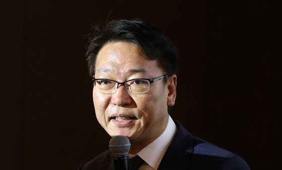 인사말하는 김두남 부사장