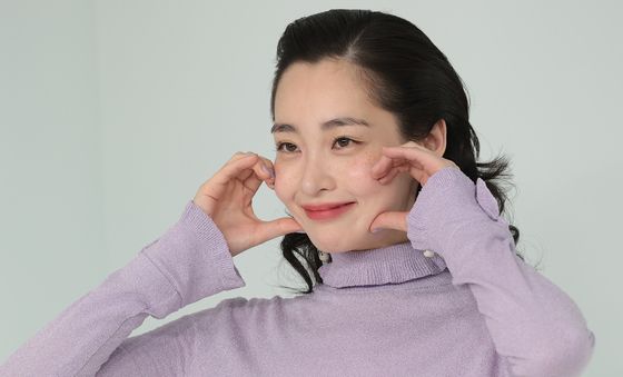 김민하, 사랑스러운 볼 하트