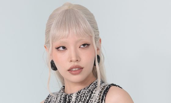 찬미나, 타투 눈길