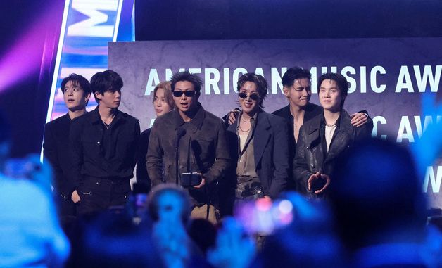 '올해의 아티스트' BTS… AMA 두 번째 대상
