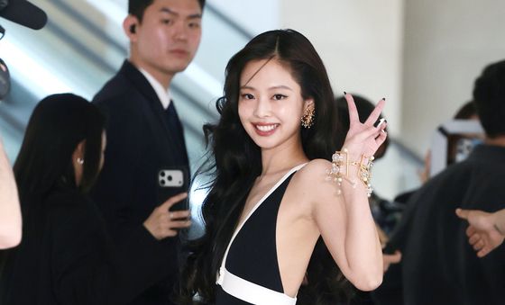 블랙핑크 제니, 독보적인 분위기