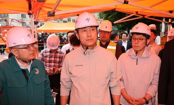 사고 현장 살피는 오세훈 후보