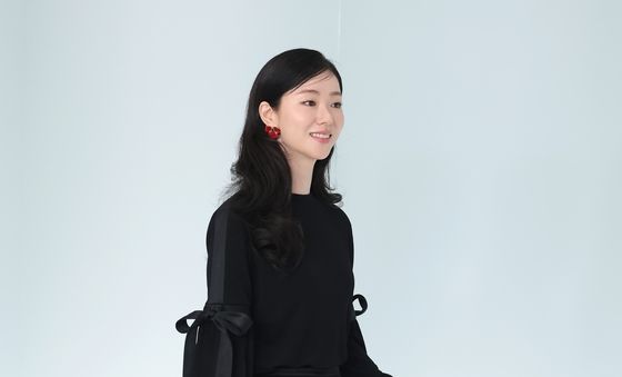 샤넬 포토 행사 참석한 전여빈