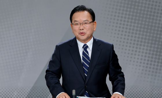 발언하는 김부겸 후보