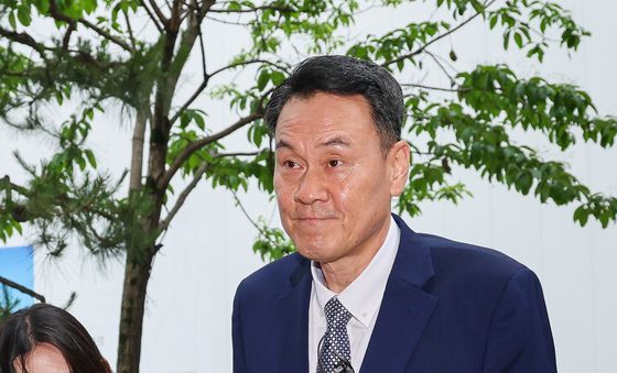 특검 소환조사 출석하는 김명수 전 합참의장
