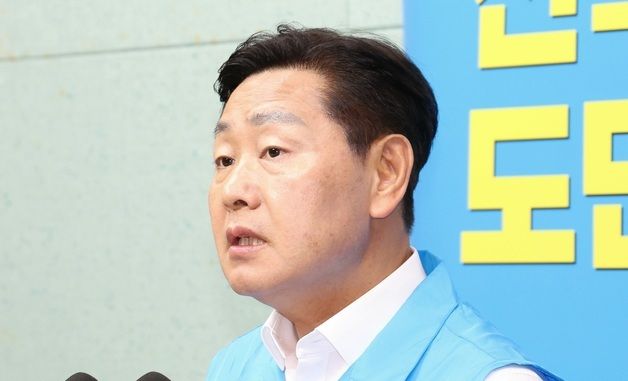 체육·문화·관광 관련 정책 발표하는 김관영 후보
