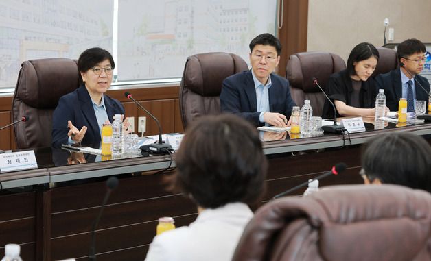 정은경 장관, 호스피스 현장 방문 및 전문가 간담회