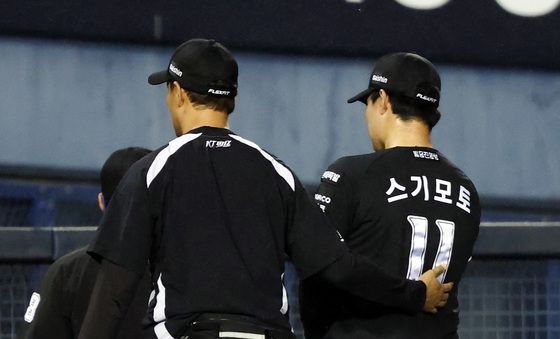 부상으로 마운트 떠나는 스기모토