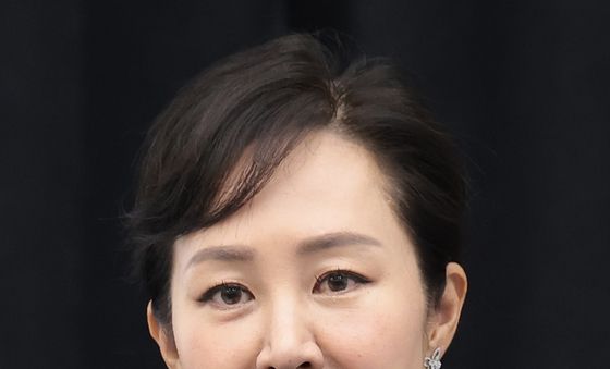 취재진 질문에 답하는 박혜진 국립오페라단 신임 단장