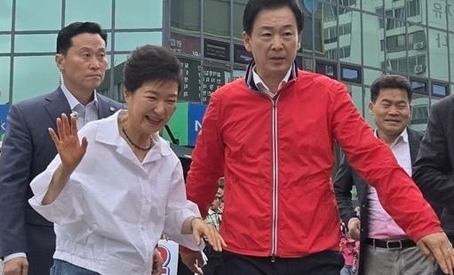박근혜 전 대통령, 강원 국힘 후보들 지원사격
